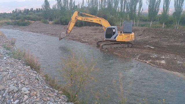 اتمام مرحله دوم آزادسازی و لایروبی رودخانه عباس‌آباد