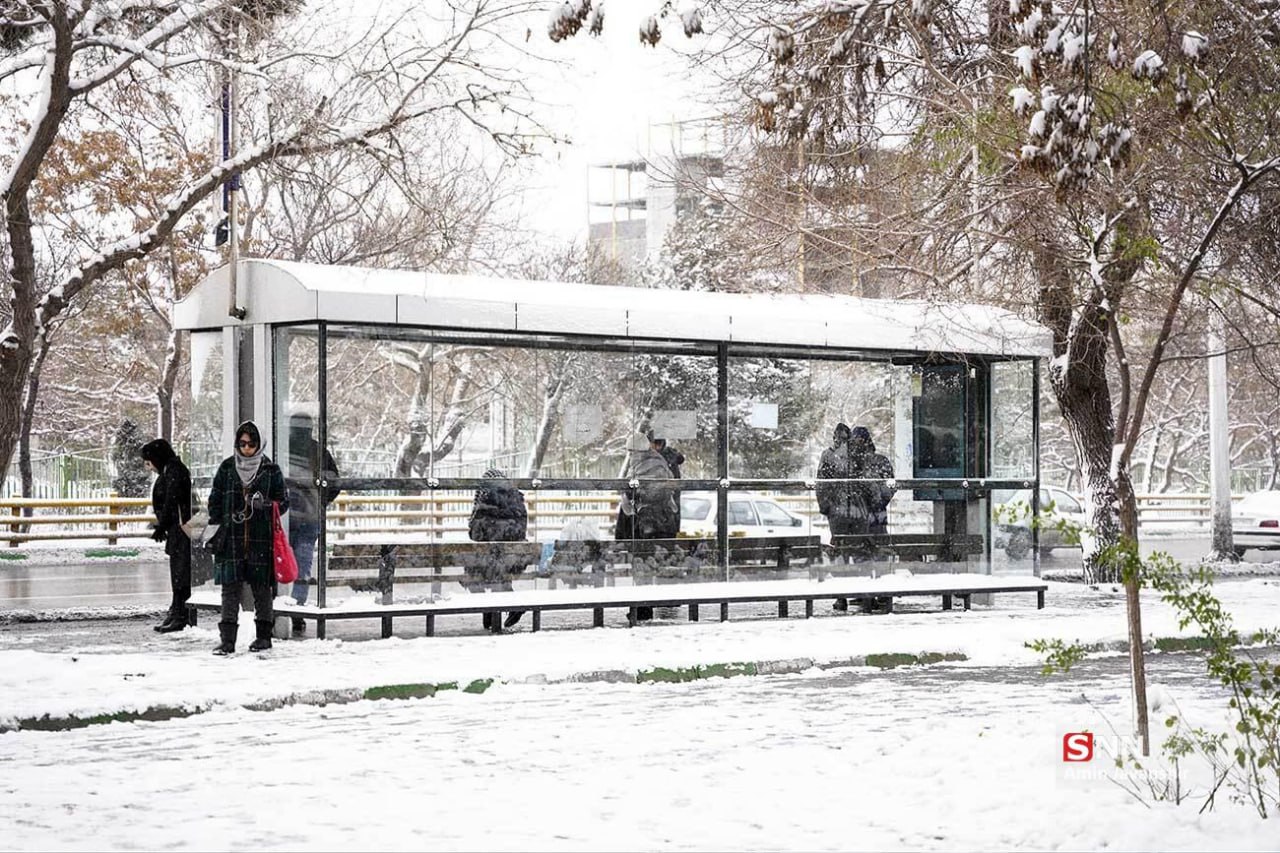 بارش و سرمای برف پاییزی در مشهد