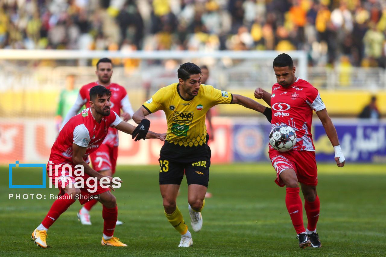 در حاشیه لیگ برتر فوتبال؛ دیدار سپاهان و پرسپولیس