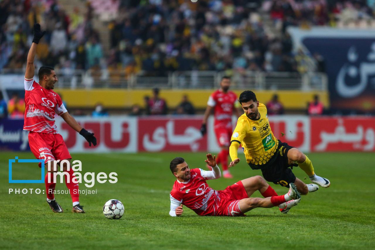 در حاشیه لیگ برتر فوتبال؛ دیدار سپاهان و پرسپولیس