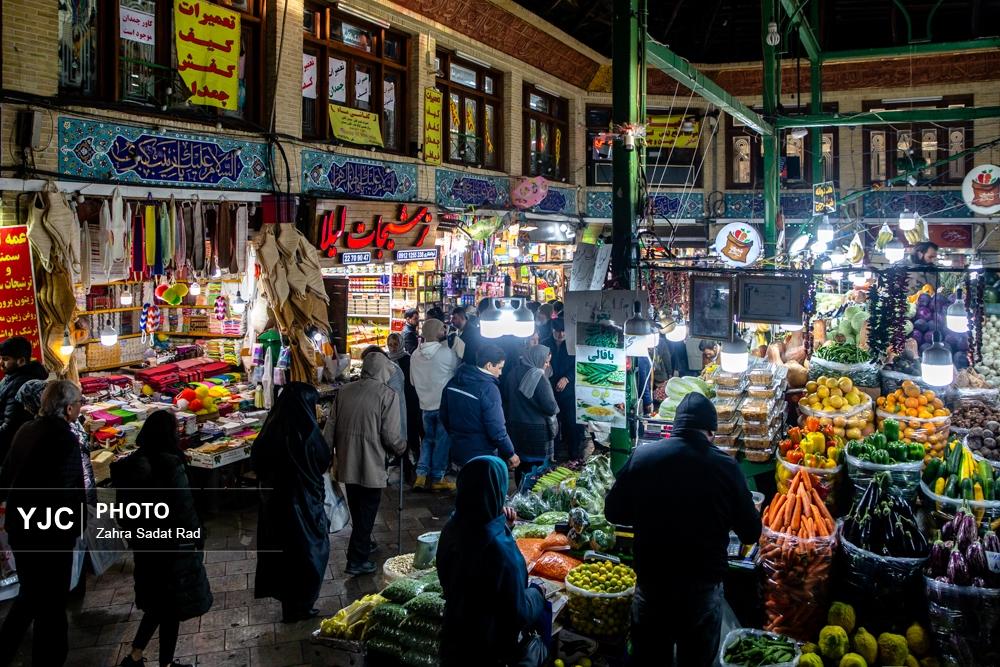 عکس/ بازار خرید شب چله ۱۴۰۳ در بازار تجریش تهران