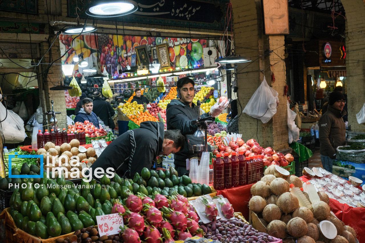 عکس/ شور و حال خرید شب یلدا در تهران