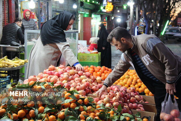 بازار شب یلدا در کرمانشاه