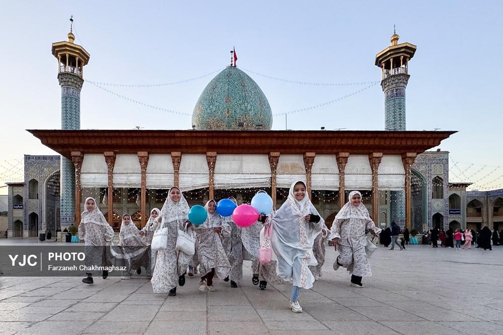 تصاویری از مراسم دختران ماه در شیراز