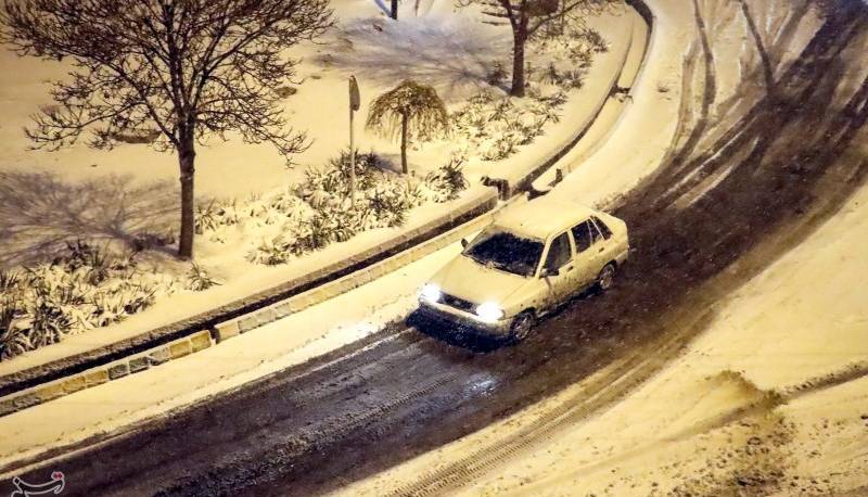 برف و باران در جاده‌های 14 استان