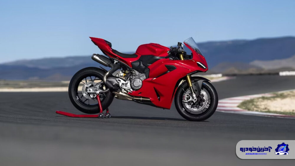 بررسی موتورسیکلت دوکاتی Panigale V2/V2S مدل ۲۰۲۵