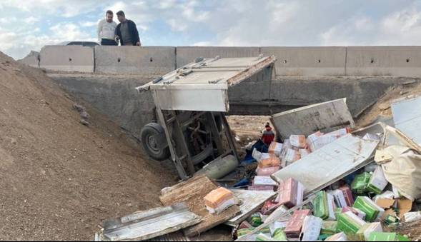 سقوط نیسان از پل در جاده سمنان ـ دامغان با یک فوتی