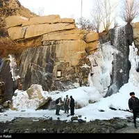 طبیعت زمستانی آبشار گنجنامه همدان