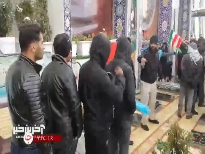 صف طولانی مردم برای رسیدن به مزار حاج قاسم در گلزار شهدای کرمان