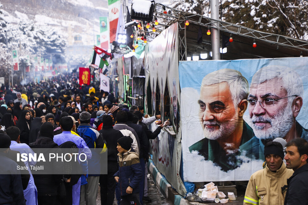 عکس/ خدمت رسانی موکب‌ها در مسیر گلزار شهدای کرمان