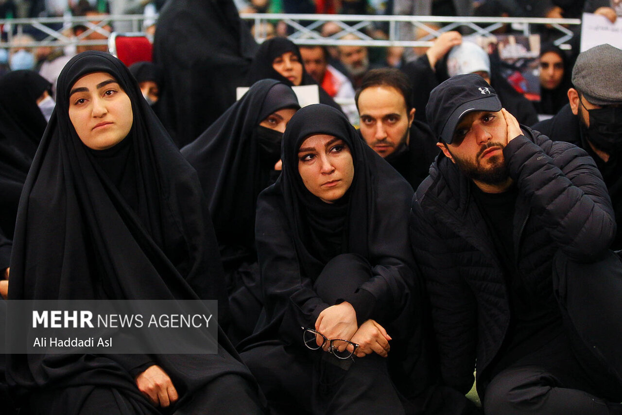 گفتگویی متفاوت در سالگرد شهید سلیمانی؛ از پدر دختر کاپشن صورتی تا فرزندان حاج قاسم