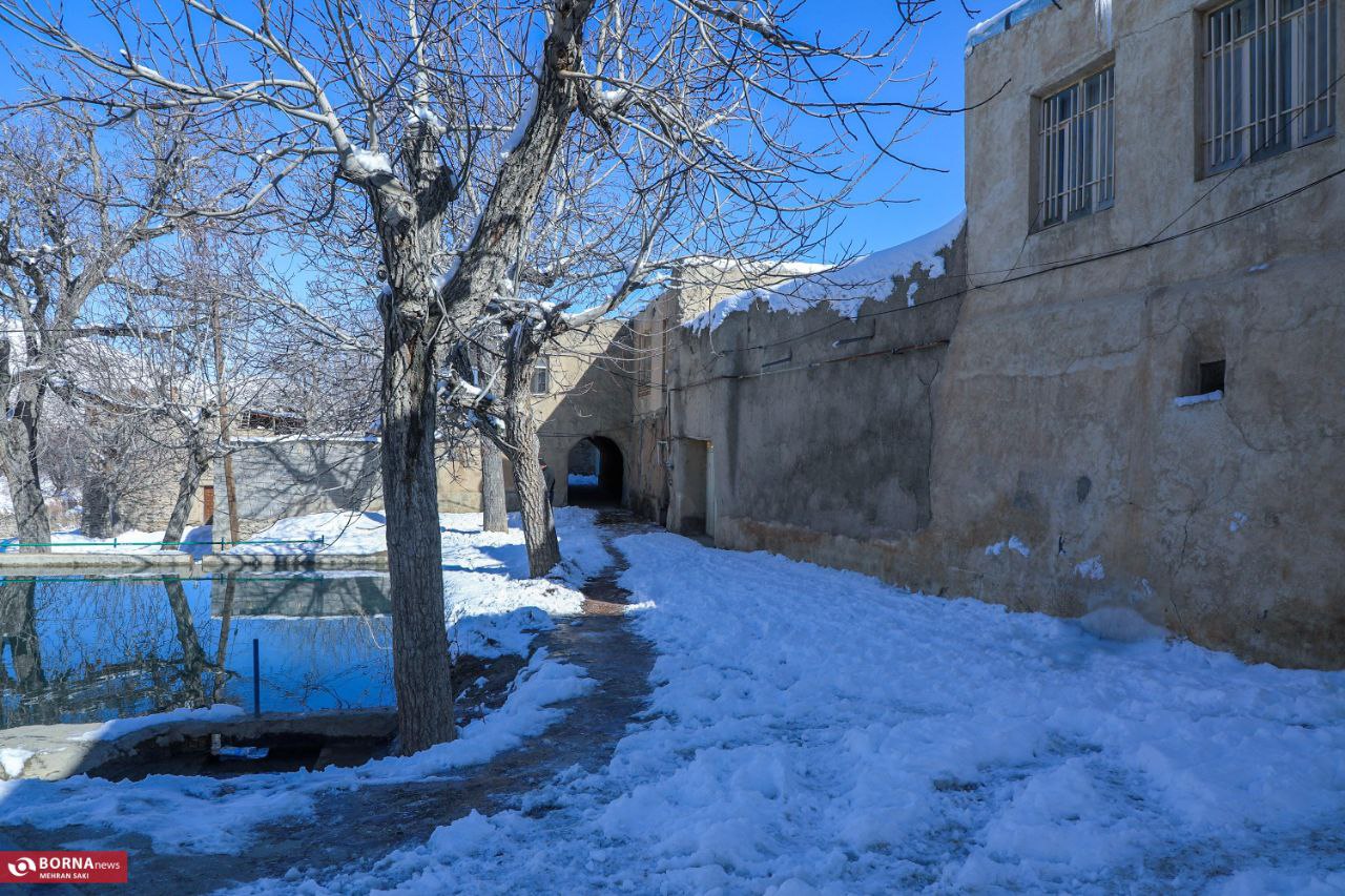 عکس/ طبیعت برفی روستای تاریخی هزاوه