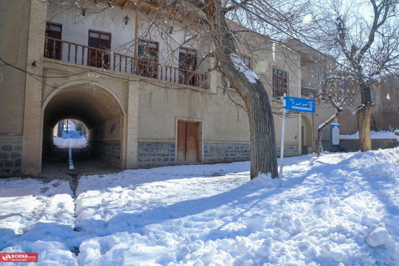 عکس/ طبیعت برفی روستای تاریخی هزاوه