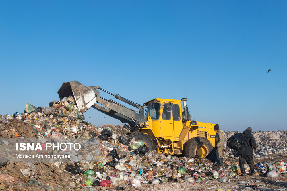 عکس/ فاجعه زیست محیطی در زباله گاه نیشابور