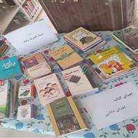 اهدای ۱۰۰ عنوان کتاب به کتابخانه سلمان فارسی بهمن آباد