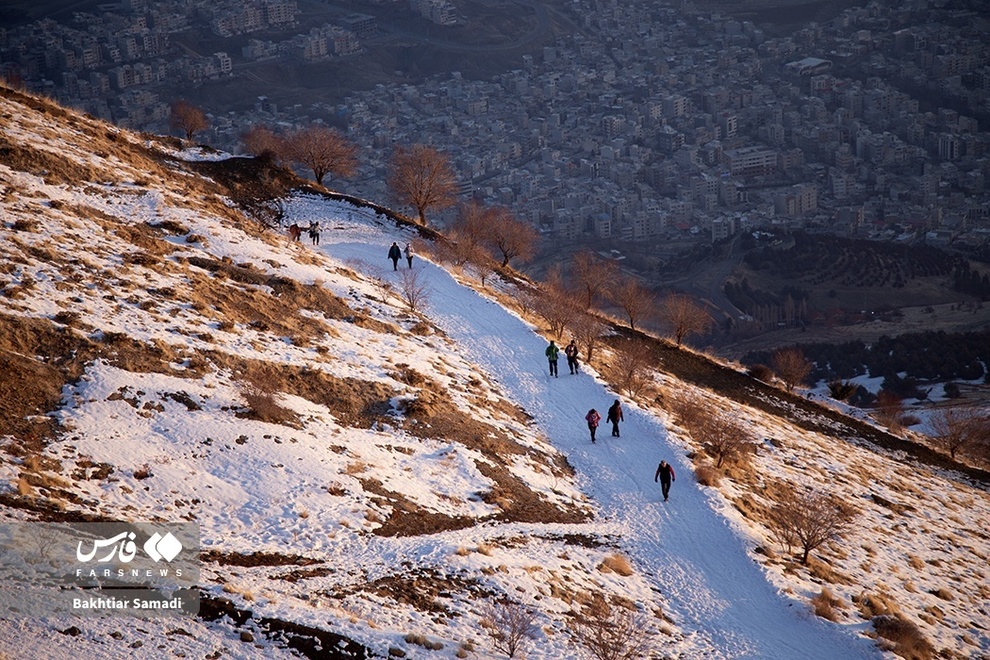 صعود به کوه آبیدر در صبح جمعه