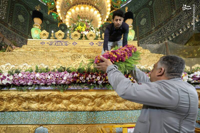 عکس/ گل‌آرایی ضریح حرمین سامرا در روز ولادت جوادالائمه(ع)