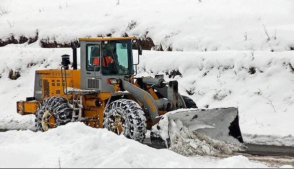 برفروبی ۲۵۰ کیلومتر راه روستایی در پیرانشهر