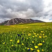 روستای خَچیح در دامنه کوهستان سهند