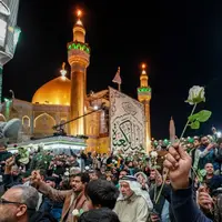 عکس/ جشن و سرور مجاوران و زائران علوی در شب میلاد حضرت پدر