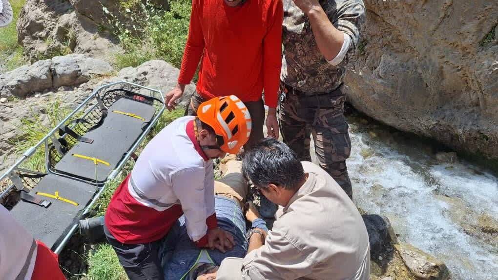 سه کوهنورد مصدوم در تنگستان بوشهر نجات یافتند