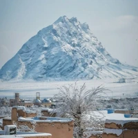 نمایی از برف در دل کویر تفت، یزد