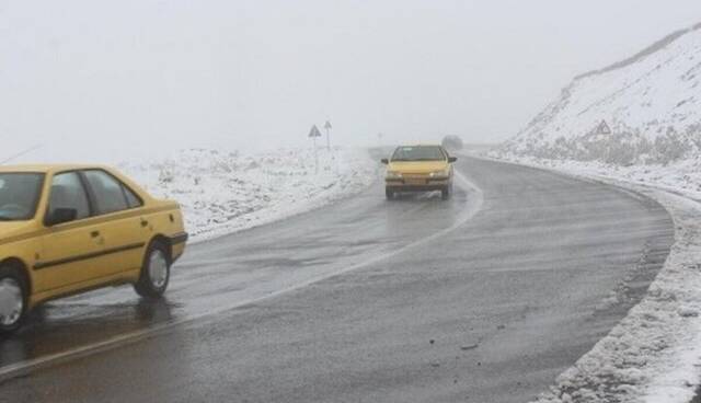 بارش برف و باران در جاده‌های 10 استان کشور