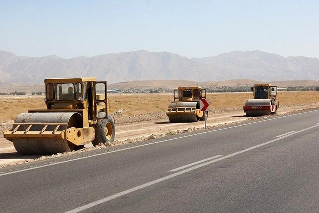 ایمنی پیچ‌ ورودی شهر زنگنه در محور ملایر ـ اراک ارتقا یافت