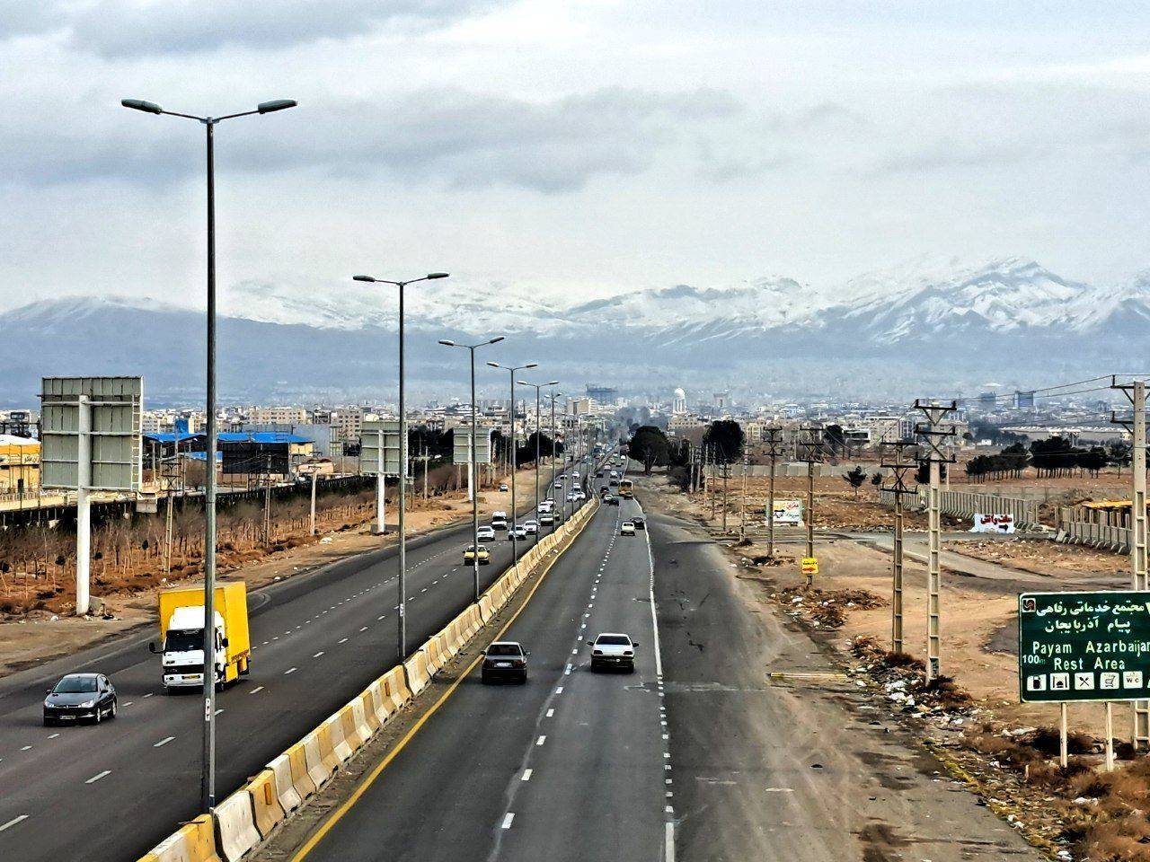 خودنمایی کوه‌های البرز در آسمان پس از بارش برف