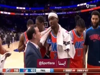 در مکان و در زمان مناسب، بازیکنان NBA از یک خبرنگار به عنوان چوب لباسی استفاده کردند