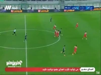 صحنه ای مشکوک پرسپولیس که بازیکنان ذوب آهن معتقد به خطا بودند