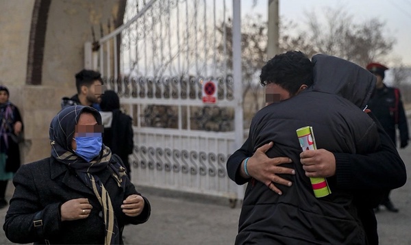 محسن چاوشی مقدمهٔ آزادی ۳۰ زندانی کرمانشاهی شد