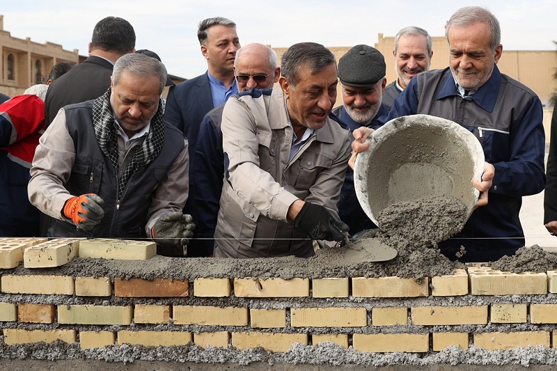 دومین روز سفر رئیس‌جمهور به خوزستان؛ از مشارکت در ساخت مدرسه تا حضور در ساحل کارون