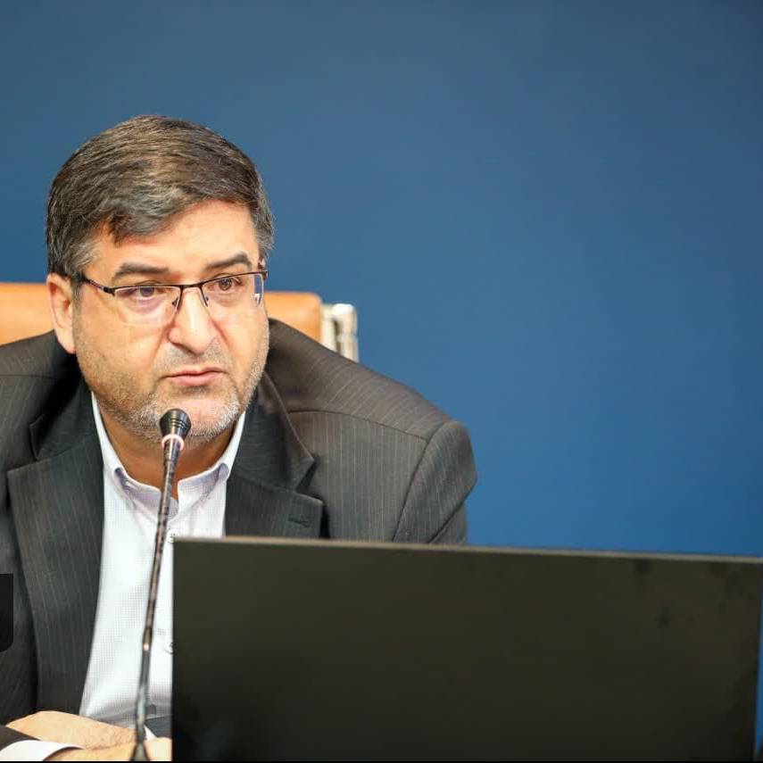 استاندار چهارمحال‌وبختیاری: مدیرانی که پای کار خدمت‌رسانی به مردم نیستند استعفا دهند