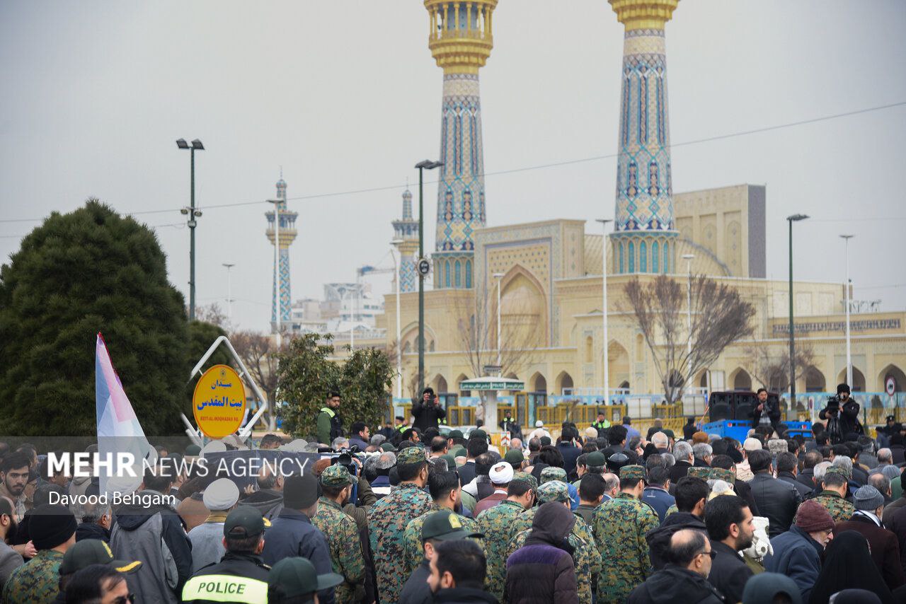 عکس/ تشییع پیکر همسر شهید برونسی در مشهد