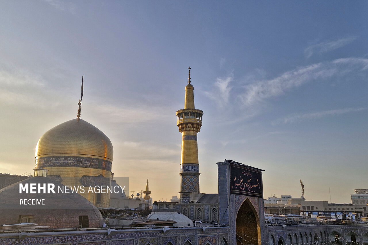 عکس/ سیاه‌پوشی حرم مطهر رضوی در آستانه شهادت موسی بن جعفر (ع)