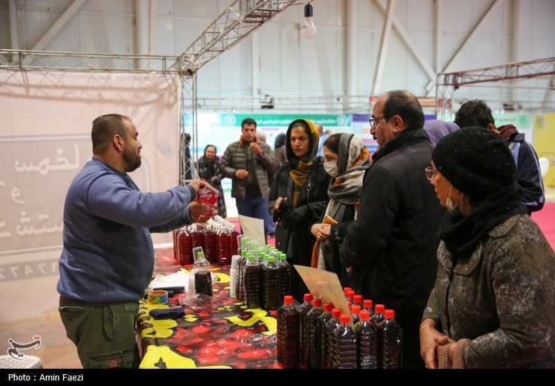 نمایشگاهی با طعم خرما، انجیر و انار در شیراز