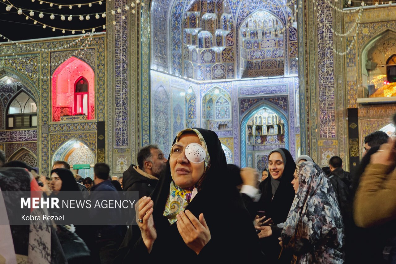 عکس/ شب شهادت امام موسی کاظم(ع) در حرم مطهر امام رضا(ع)