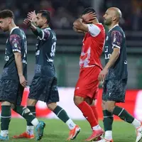 اتفاقات اصفهان مهاجم پرسپولیس را شاکی کرد