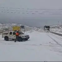 بارش برف و باران در جاده‌های فارس