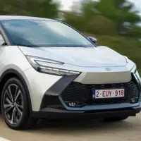 قیمت تویوتا C-HR برای سال 2025، هزار یورو ارزان‌تر شد!