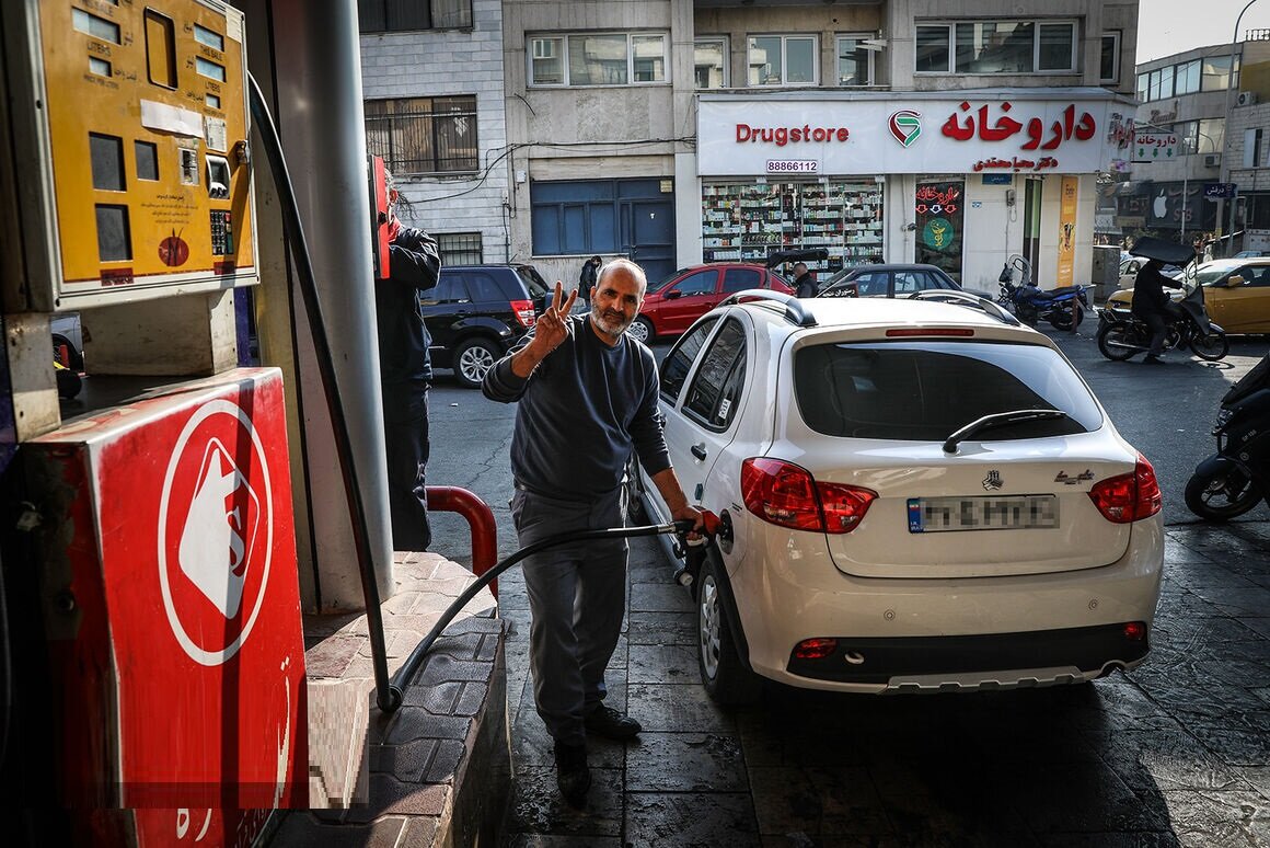 سخنگوی دولت: بنزین به زودی گران نخواهد شد