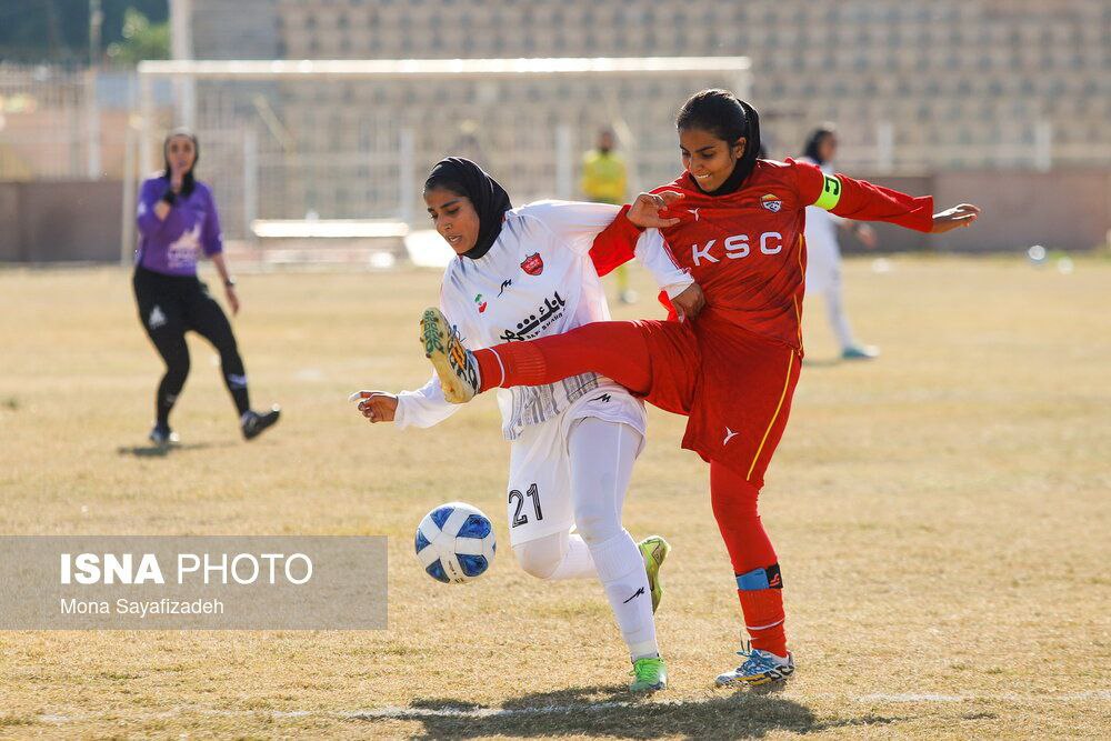 لیگ یک فوتبال زنان بازی فولاد خوزستان و پرسپولیس تهران