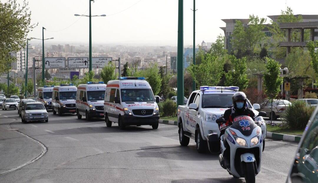 تصادف مینی‌بوس در آزادراه غدیر البرز با ۲۱ کشته و مصدوم 