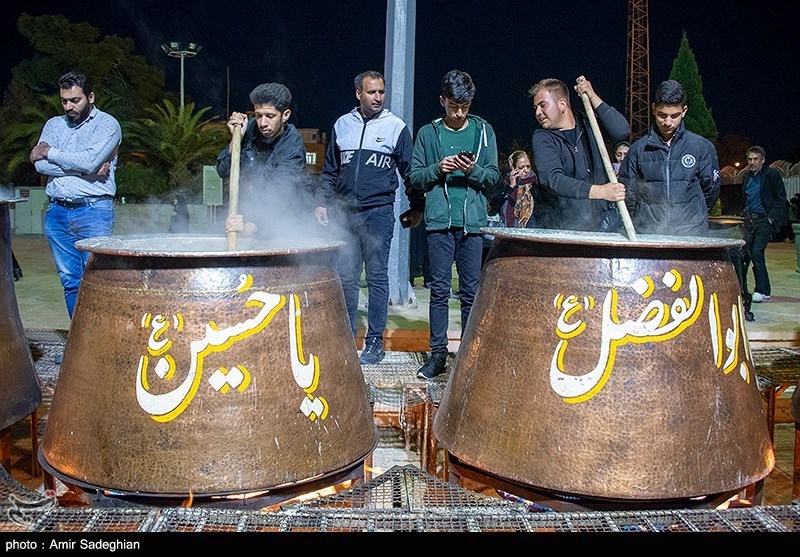 عکس/ پخت ۱۵ هزار کیلوگرم سمنو شیرازی