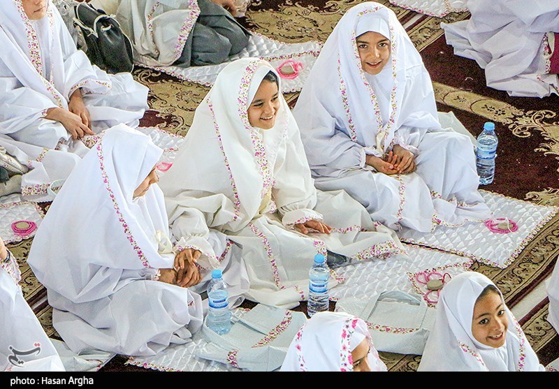 جشن تکلیف ۵۰۰ دانش‌آموز دختر زنجانی  