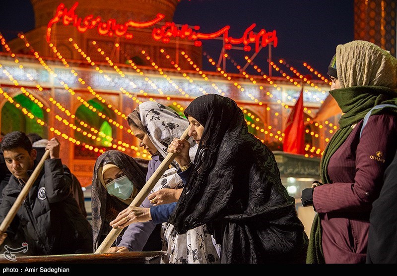 عکس/ پخت ۱۵ هزار کیلوگرم سمنو شیرازی