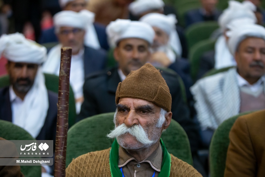 مجمع بزرگ هم اندیشی و وحدت عشایر