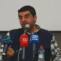 شاکری: نمی‌شود در حوزه امنیتی با آمریکا مخالف باشیم و در اقتصاد کاملا در کانال معافیت‌های آمریکا حرکت کنیم