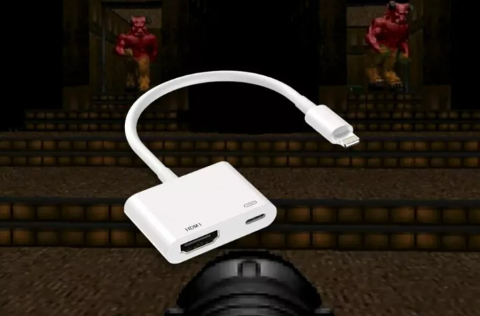 بازی Doom این بار روی آداپتور لایتنینگ به HDMI اپل اجرا شد